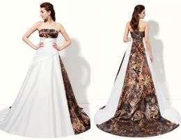 Barato Vestido de Casamento Camo A linha Strapless Vestidos Formais Ruched Plissado Espartilho De Cetim Traseiro Trem Da Cauda Para O País Estilo Vestidos De Casamento