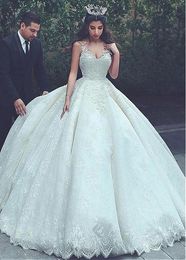 Vintage Lace V-neck Neckline Ball Gown Wedding Dresses With Appliques Beadings Open Back Sweep Train Bridal Wedding Gowns