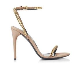 With Box Designer VT Sandal High Heel Studded Gold Chains High Rome Style Stiletto Women Shoes Ankle Buckle Strap Slingback Women Pumps Valentinolies W7EG