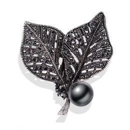 High Quality Black Crystals Elegant Pretty Leaf Brooch Hot Selling Amazing Jewellery Broach Pin For Women Garment Accessories