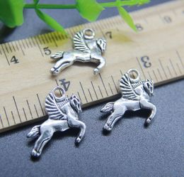 Wholesale 100pcs Pegasus Horse Charms Pendant Retro Jewellery Making DIY Keychain Ancient Silver Pendant For Bracelet Earrings 17*16mm