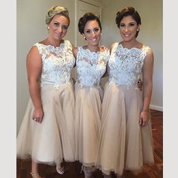 Champagne Lace Short A Line Bridesmaid Dresses Boat Neck Illusion Sleeveless Tea Length Tulle Maid Of Honour Cheap Wedding Guest Gowns