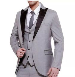 Three Piece Grey Business Party Men Suits Groom Wear 2018 Classic Black Peaked Lapel Wedding Groom Tuxedos (Jacket + Vest+Pants)