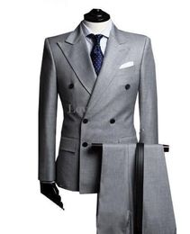 2018 New Arrival Custom Made Fashion Light Gray Double Breasted Suit Business Mens Suits Wedding Groom Tuxedo Best Man Suit (Jacket+Pant+Tie