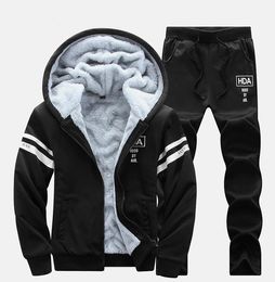 2018 New Winter Tracksuits Men Set Thicken Fleece Hoodies + Pants Suit Spring Sweatshirt Sportswear Set Male Hoodie Sporting Suits