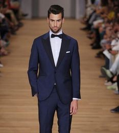 High Quality One Button Blue Groom Tuxedos Groomsmen Peak Lapel Best Man Blazer Mens Wedding Suits (Jacket+Pants+Tie) H:767