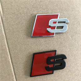 -Metal S Logotipo Sline Emblema Emblema Adesivo De Carro Vermelho Vermelho Frente traseira Do Porta Do Lado Fit para Audi Quattro TT SQ5 S6 S7 A4 Acessórios