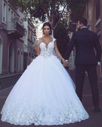 Gorgeous 2018 Arabic Country Wedding Dresses Capped Sleeves Semitransparent Bodice Puffy A Line White Lace and Tulle vestido de novia