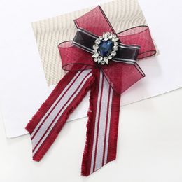 Vintage Fabric crystal Bow Brooches For Women Neck Tie Pins Party Wedding Jewellery Retro Large Ribbon Brooch Clothing Accessories