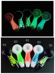 100PCS Luminous Spoon Pipes Glow In Dark Hand Pipes Scorpion Smoking Pipe Oil Burners Thick Pipe For Dry Herb GID10