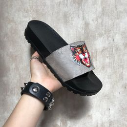 aleta melhor qualidade chinelos 2018 New Grey Moda Sandals Homens Mulheres Chinelos Tiger Cat projeto Huaraches Verão chinelos com caixa