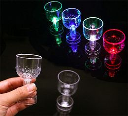 Taças de vinho de Plástico Colorido Transparente Cálice LED Light Cup Decoração Do Partido Bar Suprimentos Chegam Novas 1 4zp C