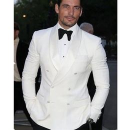 2018 Summer Style Custom Made White Blazer Groomsmen Double Breasted Men Suit Groom Tuxedo Bespoke Wedding Suits For Men Jacket+Pants+Bow
