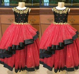 Schwarz-rote, gestufte Festzugskleider für Mädchen 2021, goldbestickte Schärpe, Blumenmädchenkleider, Kleid für besondere Anlässe, Partykleid für Kinder und Kleinkinder