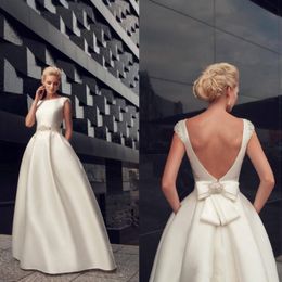 Setwell Simple Satin Wedding Dresses Bateau Crystal Beaded Bow Sash Backless Wedding Dress Floor Length Bridal Gowns