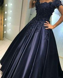 2018 Off Shoulder Evening Dresses A-Line With Lace Applique Ruffle Prom Gowns Back Zipper Custom Made Elegant Formal Party Gowns Stain 2018