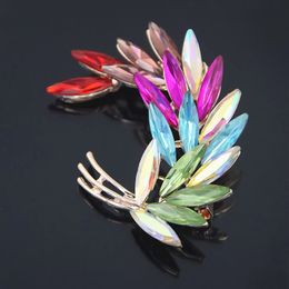 High Quality Multicolor Crystals Amazing Brooch Stunning Diamante Jewellery Scarf Pin For Women Gold Colour Alloy Collar Pin