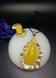 Natural chrysanthemum chrome pendant ring style unique new European return air yellow agate crystal necklace