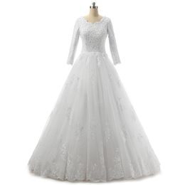 Bateau Neck Lace Tulle Wedding Dress With 3/4 Sleeves 2018 Appliques Wedding Gowns Lace Up