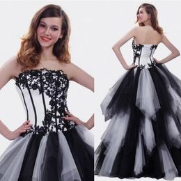 2019 Unique Gothic Wedding Dress Black and White Strapless Wedding Gowns Lace Appliques Ruffles Skirt Bridal Wear Corset Back High Quality