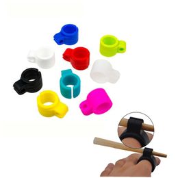 Silicone Cigarette Holder Hand Finger Cigarette Rack Ring Smoking Tools For Driving Convenient Tools Play Game