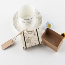 Creative européenne mini valise en forme de boîte de faveur de mariage boîte cadeau mignon avec motif mini boîte à bonbons avec étiquette