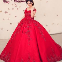 Red Ball Gown Prom Dresses Sheer Jewel Neck Beads Lace Applique Short Sleeve Sation Evening Dresses Glamorous Saudi Prom Dress Party Gowns