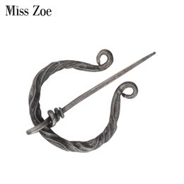 Miss Zoe Viking age Decorated forged brooch Ireland Norse pins scarves shawl coat Cloak Brooch Pin Retro vintage Jewellery for men women