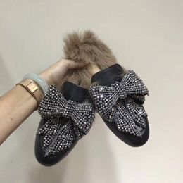 Sapatos de grife 2018 Chinelos De Pele de Inverno Mulheres Condução Mocassins de Couro Genuíno Moda Mocassins Bordados Urso Tigre Flor EU34-43