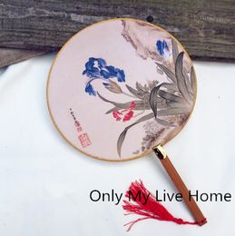 Vintage Small Round Handle Fan Traditional Craft Silk Hand Fan for Women Decoration Costume Chinese Dance Fans for Wedding