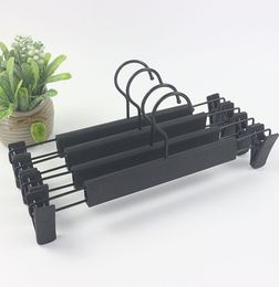 Anti-skidding Clothing Pants Skirt Clip Hangers Rack Plastic Black Hanger For Lingerie Underwear Wholesale