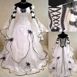 Vintage Plus Size Gothic Wedding Dresses Long Sleeves Off Shoulder Black Lace Corset Back Chapel Train Bridal Gowns Flare Sleeves Flowers