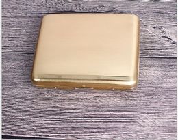 The New Hot-plated Gold Glossy 20 Sticks Metal Cigarette Case Flip Gift Box with Dust-proof Smoking