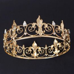 The new European and American Baroque brides crown, golden drill, gun shaped, round crown.