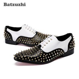 2018 Pointed Toe Rivets Spikes Shoes Luxury Handmade Men's Dress Shoes Black White Leather Dress Footwear Men Wedding Party Zapatos Hombre