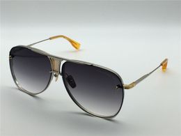 Pilotensonnenbrille für Damen und Herren, goldgebürsteter silberner Rahmen, grau-silberne Brillengläser, Sonnenbrille, 20-jähriges Jubiläum, Eyewere-Sonnenbrille für den Außenbereich, neu im Karton