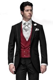 Slim Fit Black Three Piece Groom Tuxedos Notch Lapel One Button Man Wedding Suit Men Business Dinner Prom Blazer(Jacket+Pants+Tie+Vest) 428