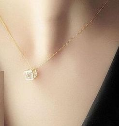 collana della boutique di trasporto libero amore tridimensionale otto cuori otto frecce di cristallo zircone piccola collana di stile corta quadrata di modo cl
