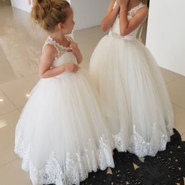 White Ball Gown Birthday Dress With Beads Sash Jewel Neck Sleeveless Lace Appliques Tulle Flower Girls Dresses Lovely First Communion Dress