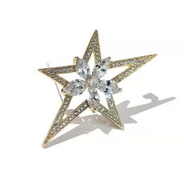 New Fashion Men Women Pins Brooches for Party Wedding Yellow Gold Plated CZ Sparkling Star Brooch Nice Gift for Friends