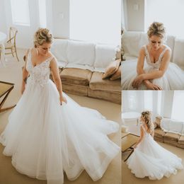 V-neck Applique Lace A-line Plus Size Wedding Dress Elegant Tulle Bridal Dress Dream Gown for Wedding