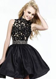 Sexy Black Lace Cocktail Dresses 2018 A Line Custom Made Open Back Satin Short Homecoming Party Gown Vestidos de baile