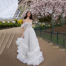 Elegante Bonito Puro Branco Vestidos de Noiva Para O Casamento de Sonhos Fora Do Ombro A Linha de Vestidos de Casamento Voltar Zíper Em Camadas de Vestidos de Casamento 2018