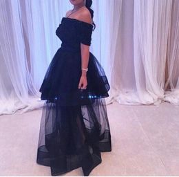 Hot Sexy Black A line Prom Gowns Evening Dresses 2019 Short Sleeve Beteau Neck Cheap Party Dresses Floor length Special Occasion Gowns M4