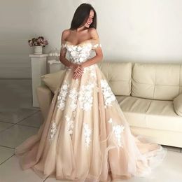 Glamorous Champagne Princess Wedding Dresses Off Shoulder Vintage Lace Handmade Flowers Bridal Gown 2018 Lace-Up Wedding Gowns