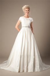 Vestido de Noiva Vintage Taffeta Modest Wedding Dresses With Cap Sleeves Jewel Neck Buttons Crystals Belt LDS Bridal Gowns With Pockets