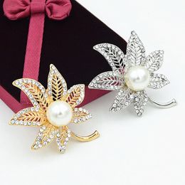 Sparkling Crystals Pretty Leaf Brooch High Quality Presenter Clothes Collar Pin Imitation Pearl Women Corsage Hijab Wear Pin