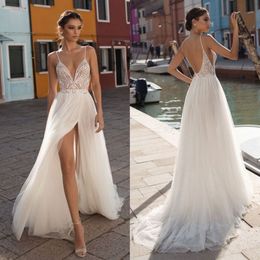 Amazing Backless Beach Wedding Dresses Spaghetti Straps Beaded Bohemian Side Split Bridal Gowns A Line Tulle Appliqued Boho Vestido De Novia