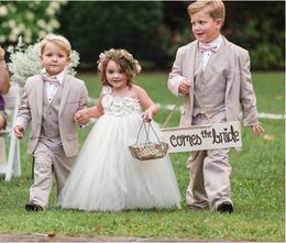 Custom Made Beige Wedding Suits Prom Two Button Flower Boy Dinner Suits Tuxedos Notched Lapel Children Suit Kid/Ring Formal Handsome Simple