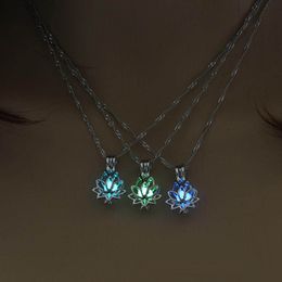 Hollow Necklace Locket Jewellery Valentine's Day Gift Fluorescent Light Glowing in Dark Lotus Pendant Chains Fashion Jewellery Gift for Women